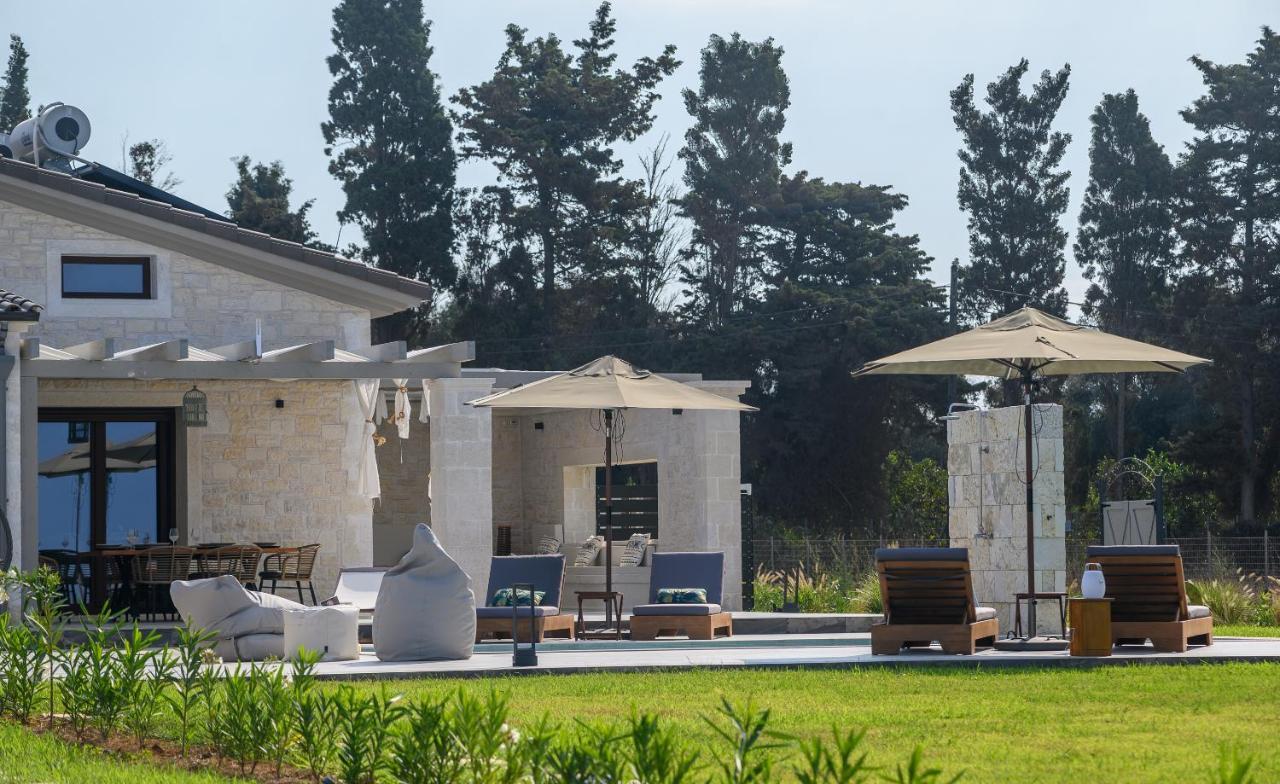Theluxuryvillas เปรเวซา ภายนอก รูปภาพ