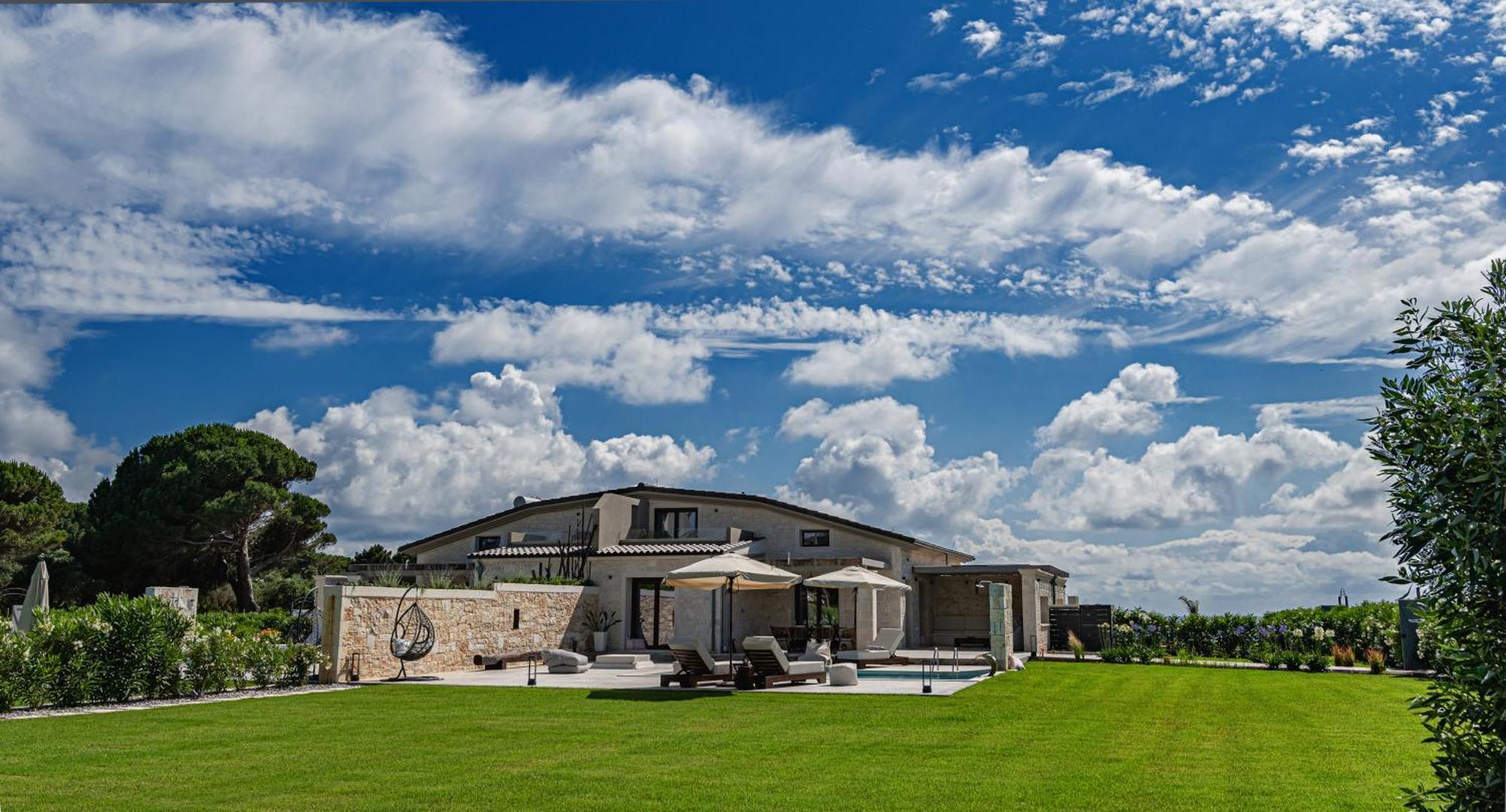 Theluxuryvillas เปรเวซา ภายนอก รูปภาพ